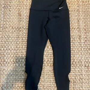 Women’s Nike dri-fit legging